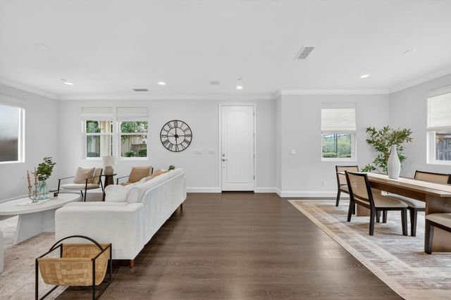 1533 Bonanza Ln, Folsom, CA 95630