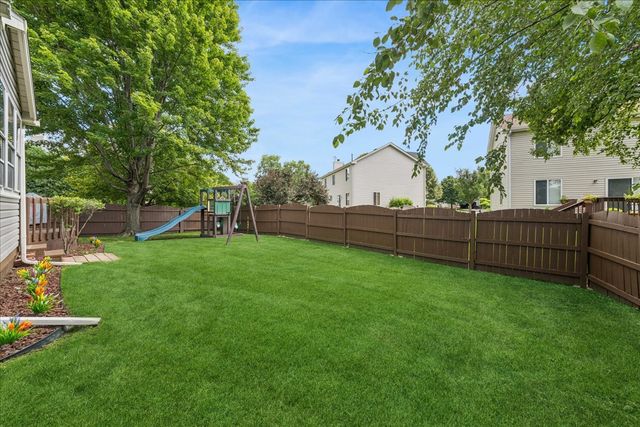 1024 Lakewood Circle, Naperville, IL 60540