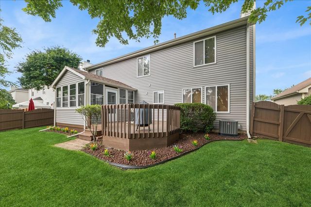 1024 Lakewood Circle, Naperville, IL 60540
