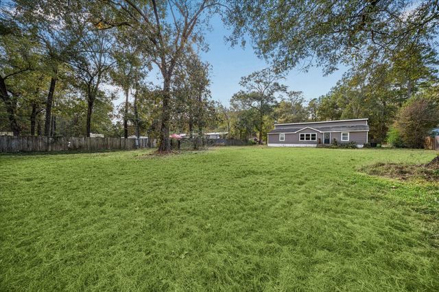 17986 Split Oak Circle, New Caney, TX 77357