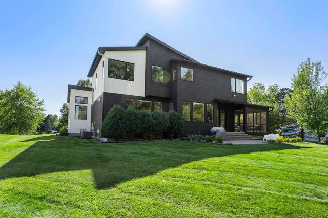 115 Brunswick Avenue N, Golden Valley, MN 55422