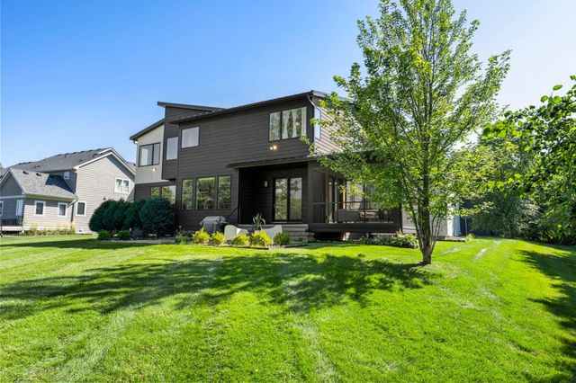 115 Brunswick Avenue N, Golden Valley, MN 55422