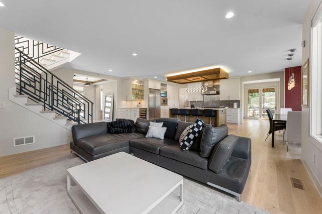 115 Brunswick Avenue N, Golden Valley, MN 55422