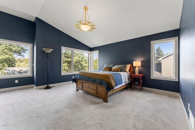 115 Brunswick Avenue N, Golden Valley, MN 55422