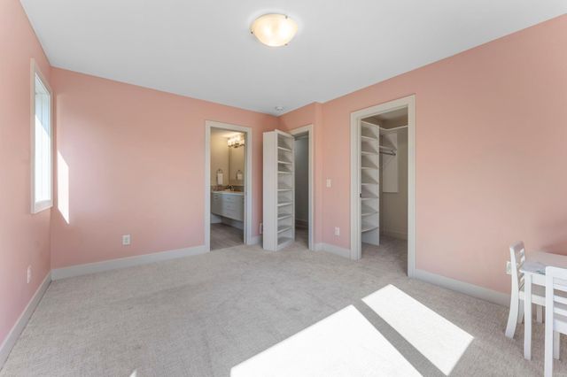 115 Brunswick Avenue N, Golden Valley, MN 55422