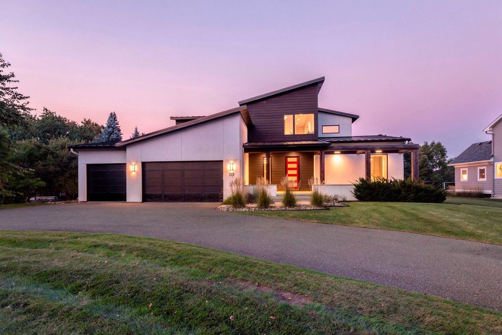 115 Brunswick Avenue N, Golden Valley, MN 55422
