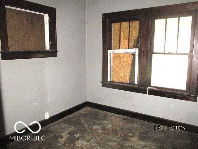 907 N Oxford Street, Indianapolis, IN 46201