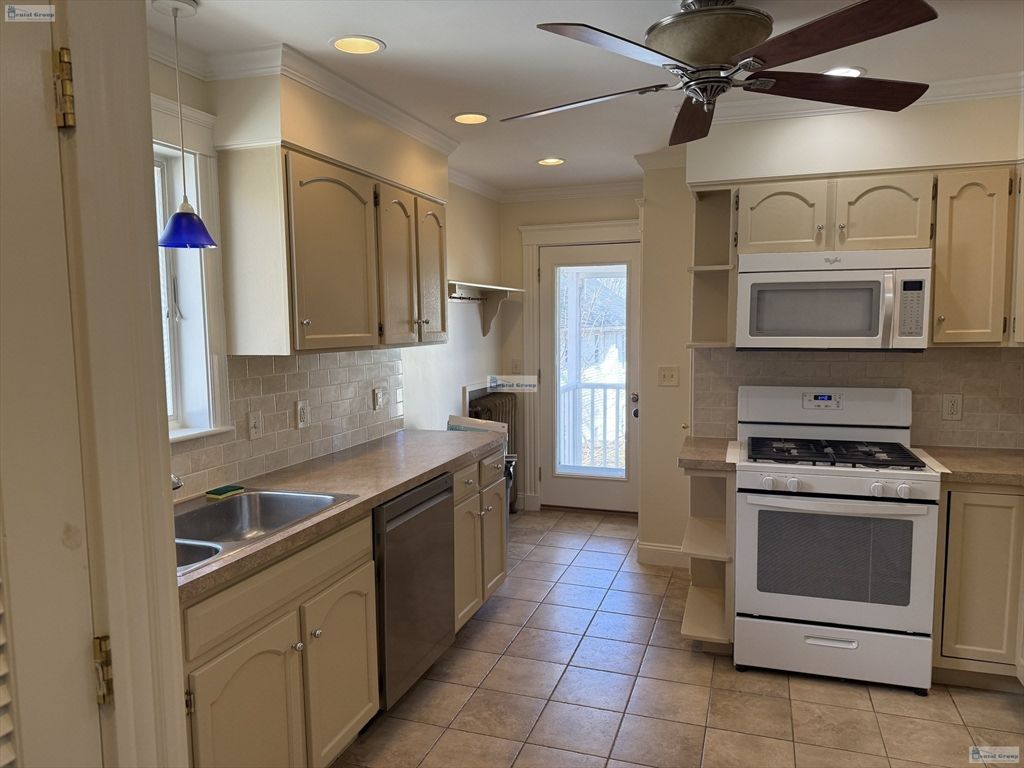 49 Winter 2, Medford, MA 02155