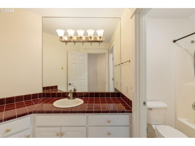 2519 Nw 24TH Cir, Camas, WA 98607