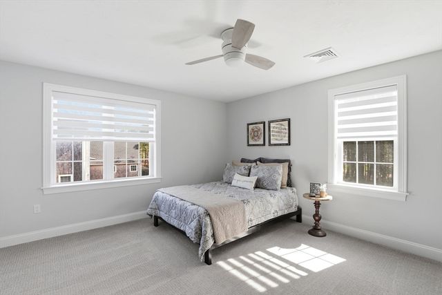 21 Cranberry Farm Rd, Plymouth, MA 02360
