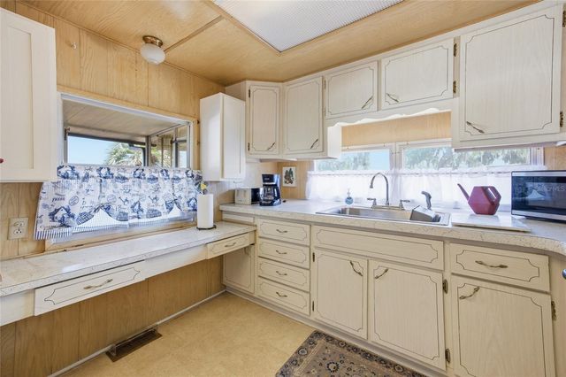 3896 PICCIOLA ROAD 411, Fruitland Park, FL 34731