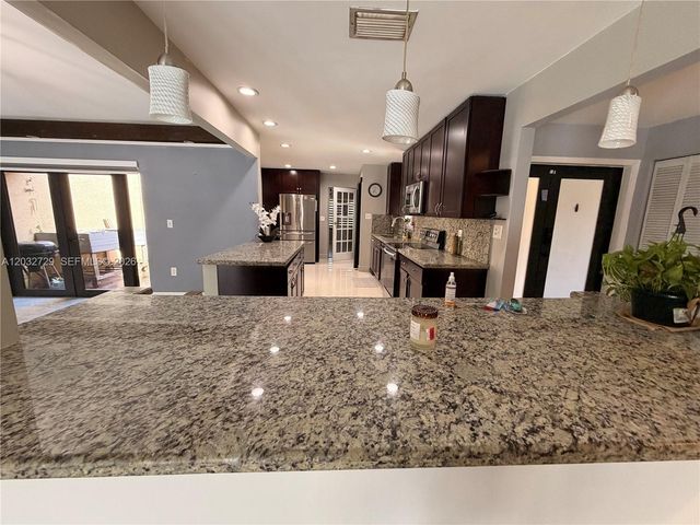 20451 NE 10th Pl 20451, Miami, FL 33179