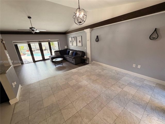 20451 NE 10th Pl 20451, Miami, FL 33179