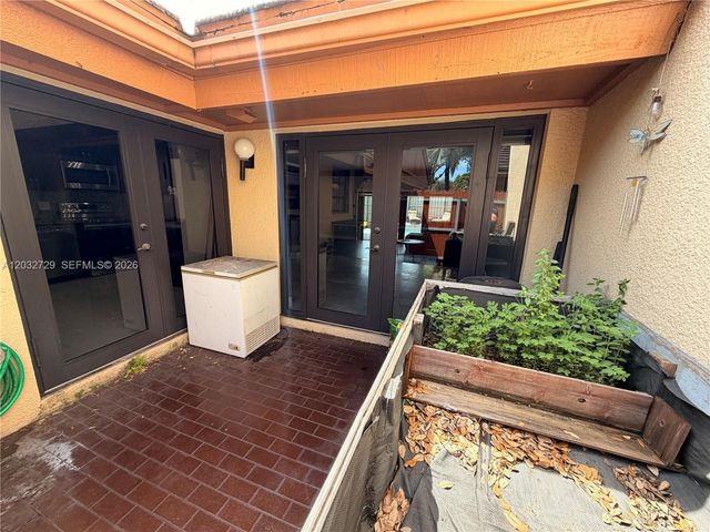 20451 NE 10th Pl 20451, Miami, FL 33179