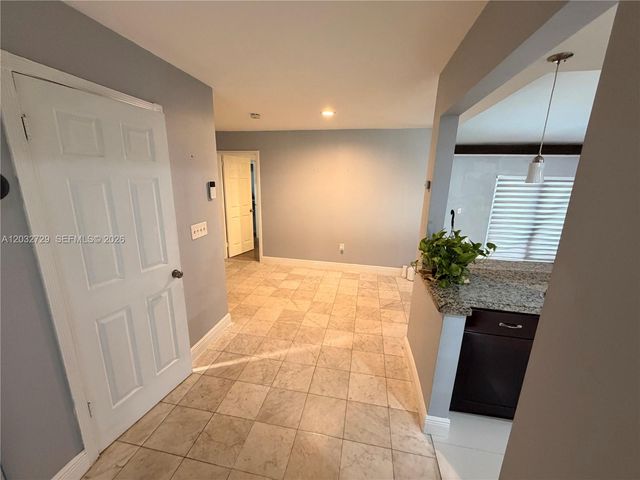20451 NE 10th Pl 20451, Miami, FL 33179