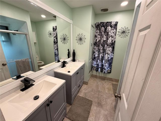 20451 NE 10th Pl 20451, Miami, FL 33179