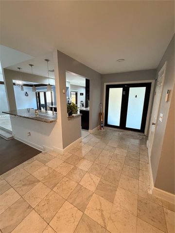 20451 NE 10th Pl 20451, Miami, FL 33179