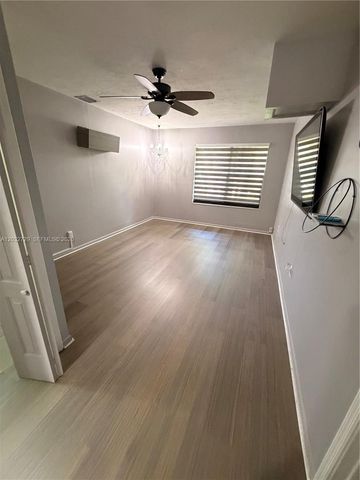 20451 NE 10th Pl 20451, Miami, FL 33179