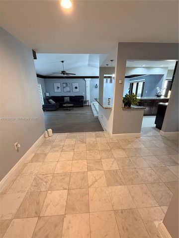 20451 NE 10th Pl 20451, Miami, FL 33179