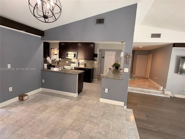 20451 NE 10th Pl 20451, Miami, FL 33179
