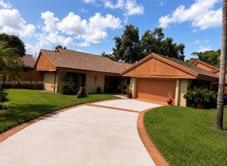 20451 NE 10th Pl 20451, Miami, FL 33179