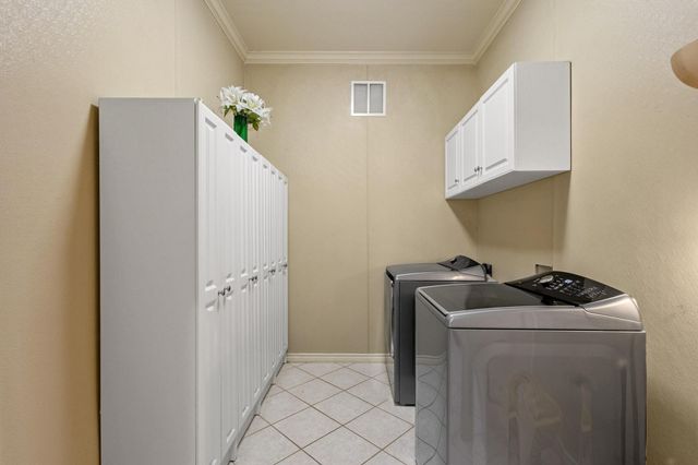 131 Pecan Place Lane, Pottsboro, TX 75076