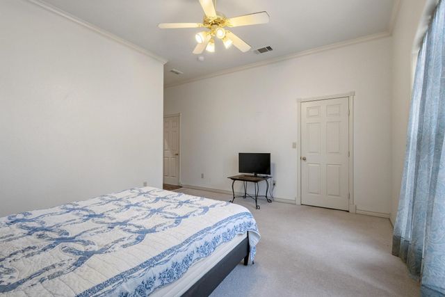 131 Pecan Place Lane, Pottsboro, TX 75076