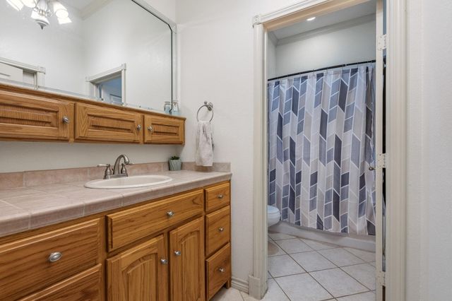 131 Pecan Place Lane, Pottsboro, TX 75076