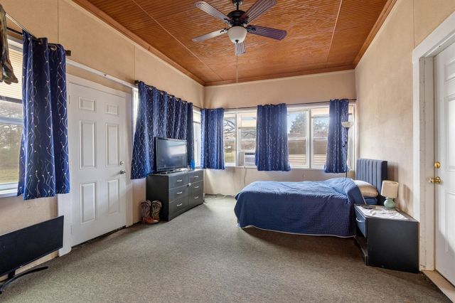 131 Pecan Place Lane, Pottsboro, TX 75076