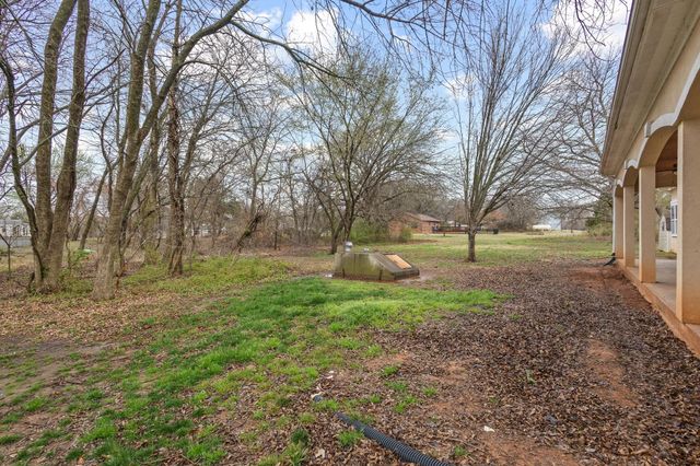 131 Pecan Place Lane, Pottsboro, TX 75076