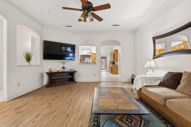 131 Pecan Place Lane, Pottsboro, TX 75076