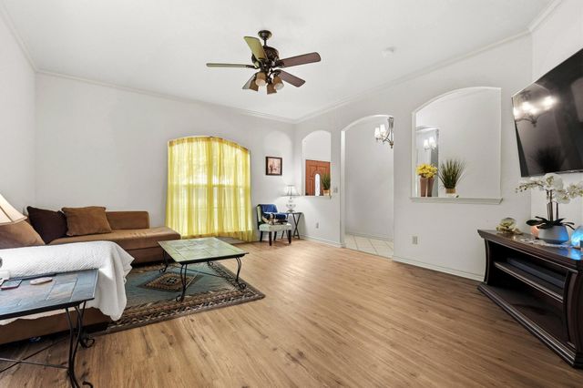 131 Pecan Place Lane, Pottsboro, TX 75076