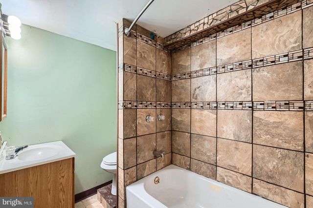 1030 N LUZERNE AVE, Baltimore, MD 21205