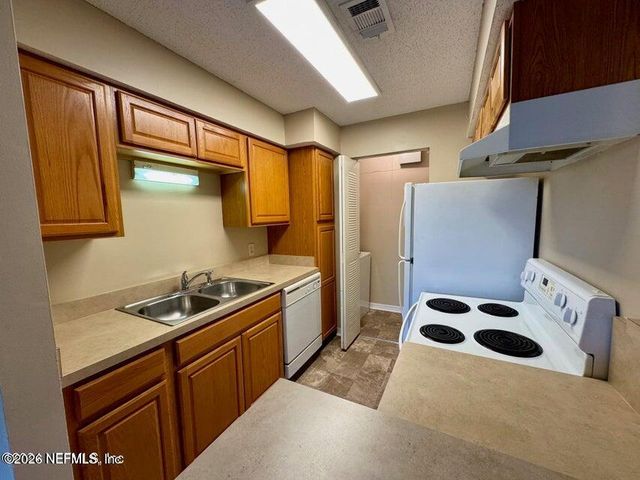 10200 BELLE RIVE Boulevard 176, Jacksonville, FL 32256