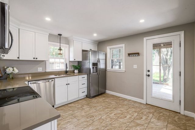3 Ireta Road, Shrewsbury, MA 01545