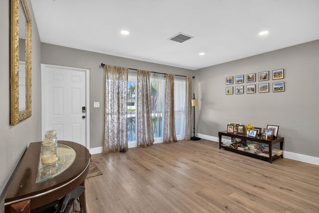 2520 SE 5TH Street, Pompano Beach, FL 33062