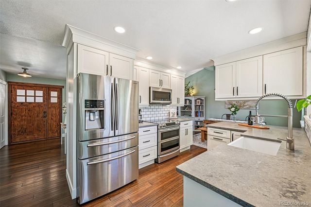5873 W Maplewood Drive, Littleton, CO 80123