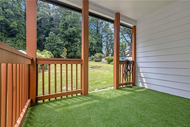 656 S Elizabeth NW Place, Atlanta, GA 30318