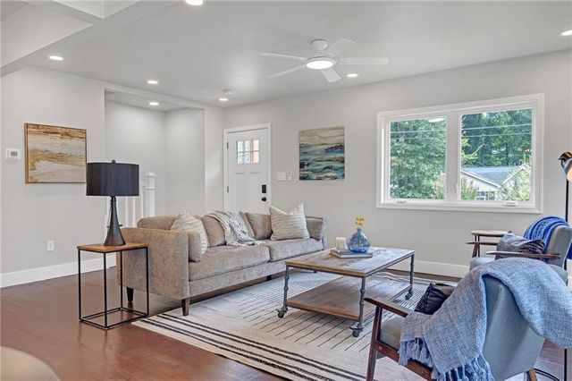 656 S Elizabeth NW Place, Atlanta, GA 30318