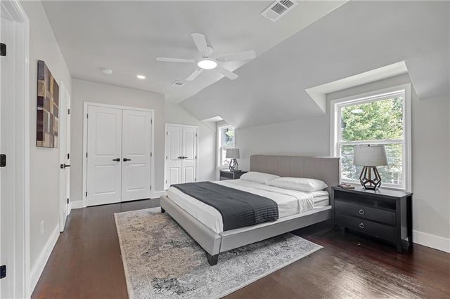 656 S Elizabeth NW Place, Atlanta, GA 30318