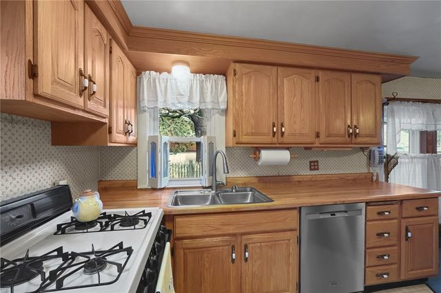 64 Crest Avenue, Warwick, RI 02886