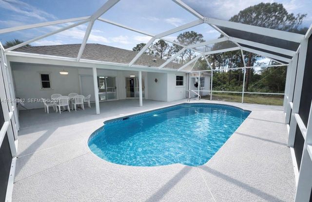 5513 Palmetto Dr, Fort Pierce, FL 34982