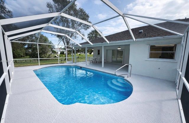 5513 Palmetto Dr, Fort Pierce, FL 34982