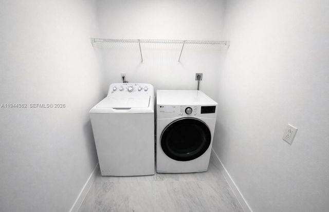 5513 Palmetto Dr, Fort Pierce, FL 34982