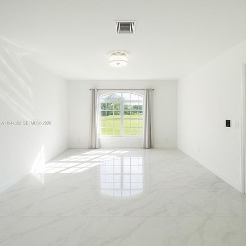 5513 Palmetto Dr, Fort Pierce, FL 34982