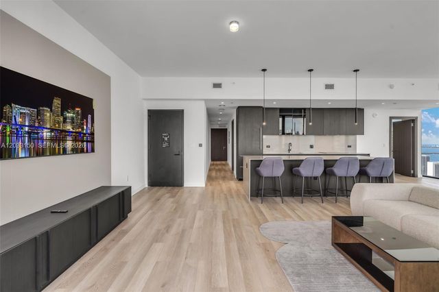 20 NE 11th St 5102, Miami, FL 33132
