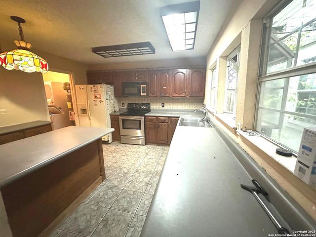 1326 Klondike, San Antonio, TX 78245