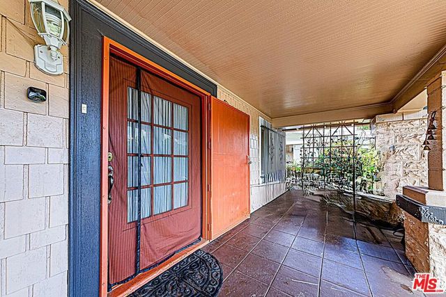 163 S Hobart Boulevard, Los Angeles, CA 90004