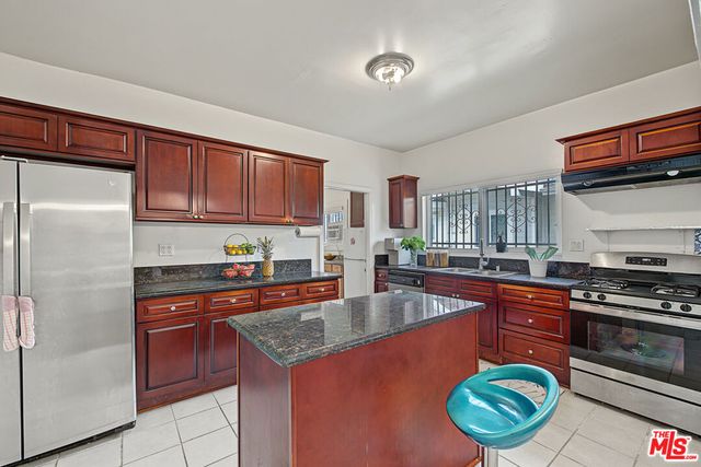 163 S Hobart Boulevard, Los Angeles, CA 90004