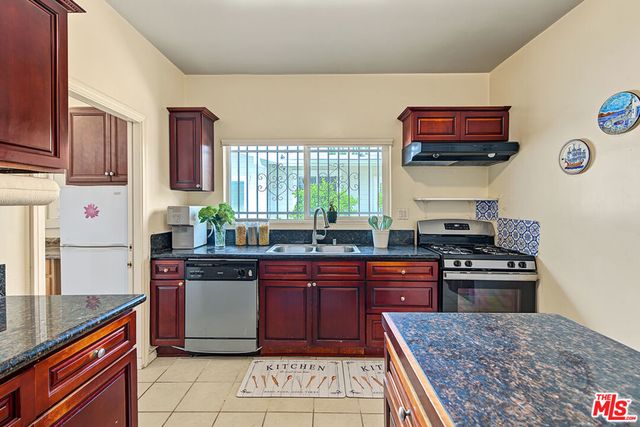 163 S Hobart Boulevard, Los Angeles, CA 90004